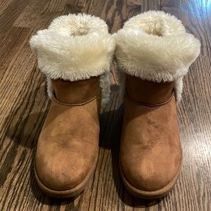 Brown winter cozy boots women size 7
